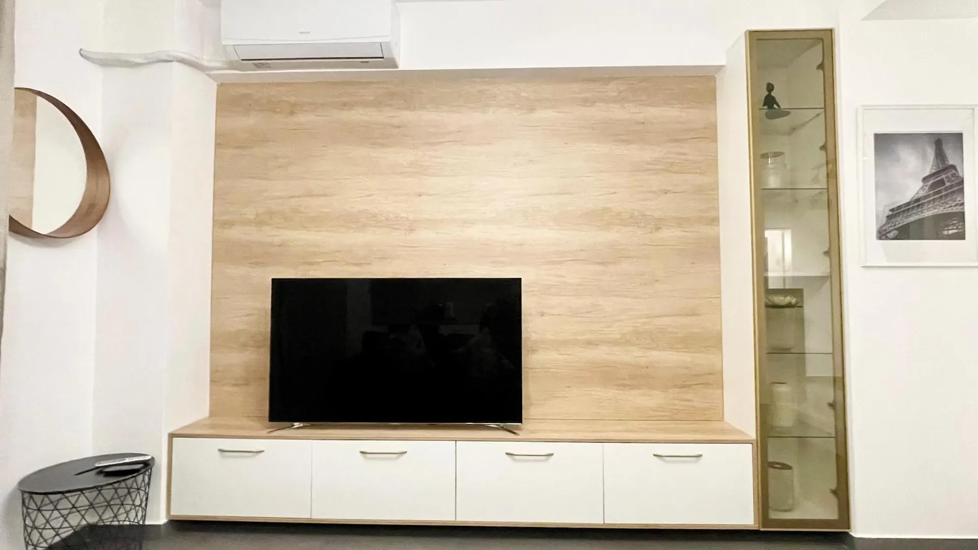 Modern Central Apartment Near Old Town Bucharest 0*,  Romania